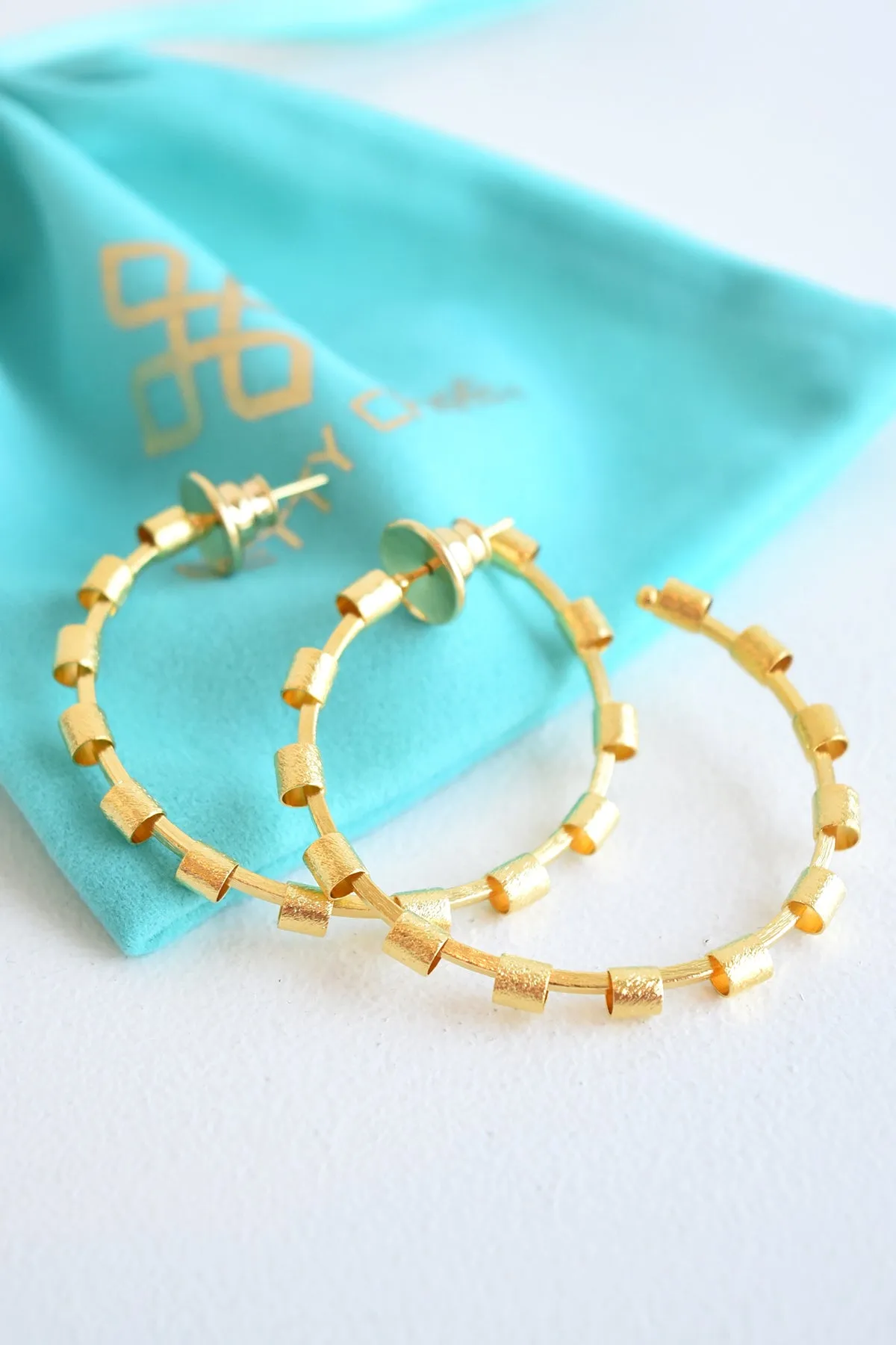 BETTY CARRE DELORA HOOPS