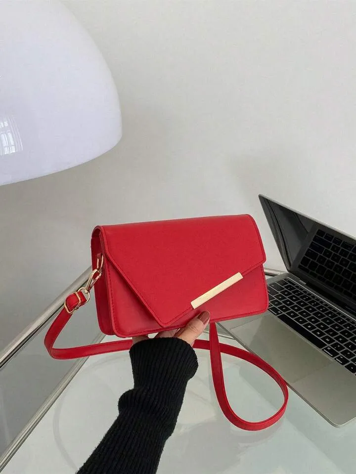 Decor flap square bag in red