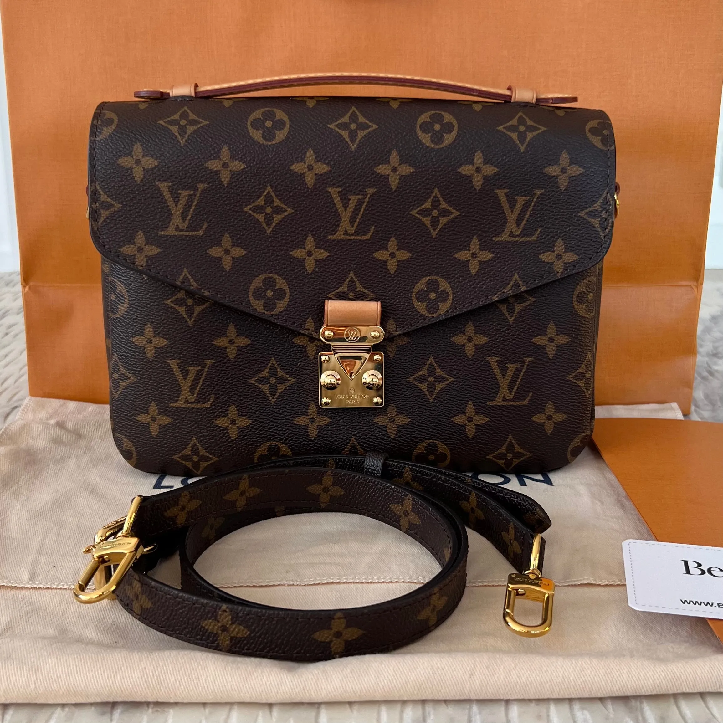 Louis Vuitton Pochette Metis Bag